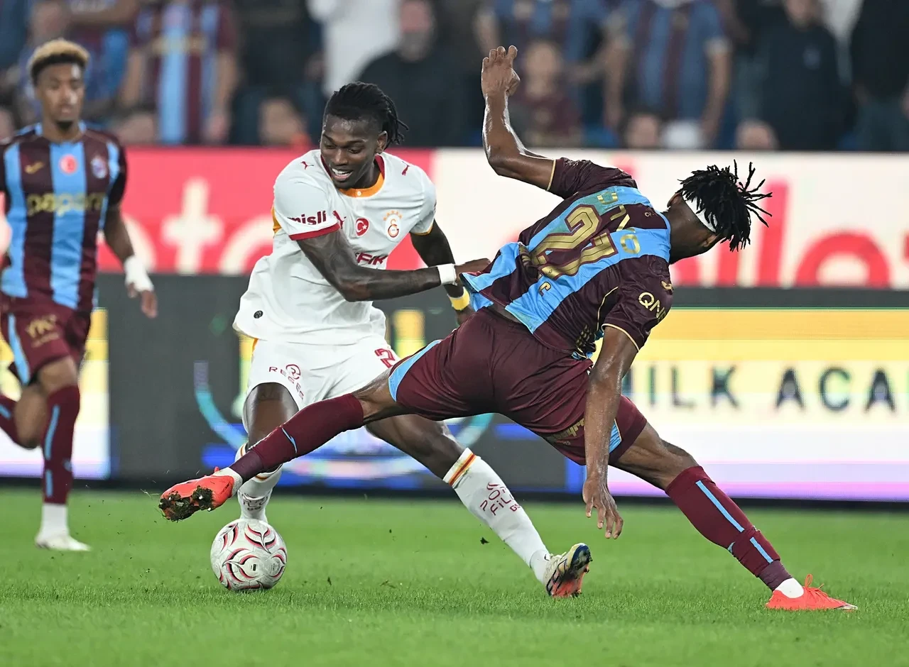 Galatasaray’da Trabzonspor hezimeti sonrası yeni plan: Ocak ayında 35 milyon euroluk transfer operasyonu!