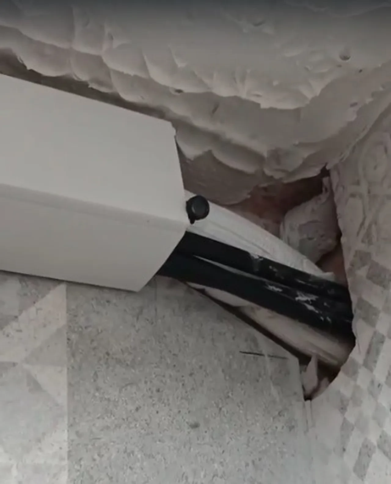 Kilo verme merkezinin duşunda gizli kamera skandalı: İş yeri sahibinden çarpıcı açıklama