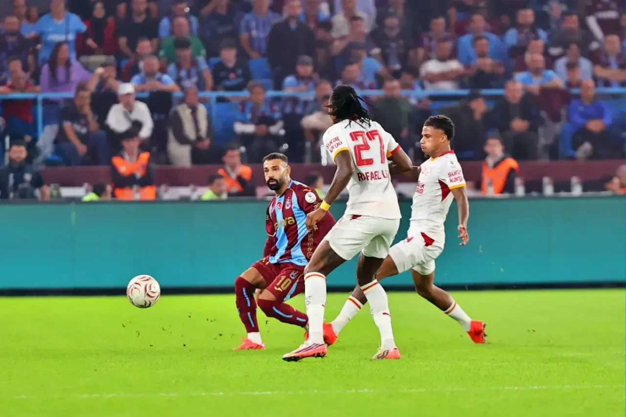 Okan Buruk'tan Trabzonspor yenilgisi sonrası radikal kadro kararı: Yıldız isim kulübeye dönüyor!