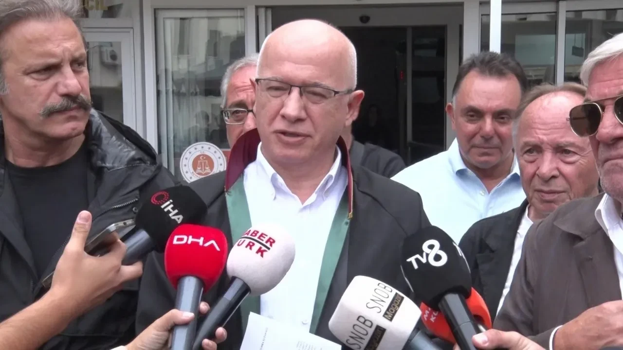 Soner Arıca dayısı Kadir İnanır'ın mirasıyla ilgili sessizliğini korudu! Tartışmalara karşı tavrını belli etti