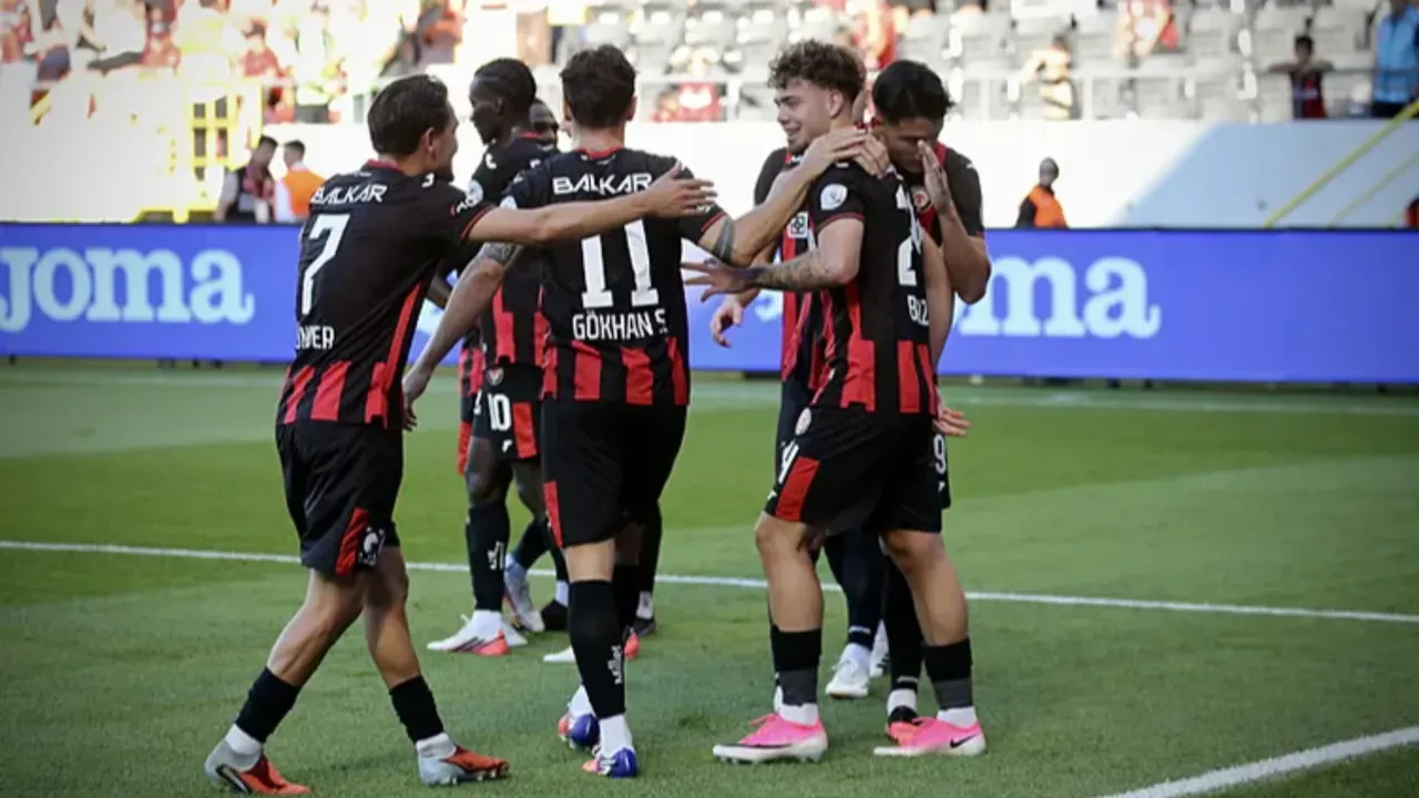 Trendyol Süper Lig şampiyonu açıklandı! Yapay zekadan 6. hafta sonrası olay tahmin: Tüm dengeler değişti