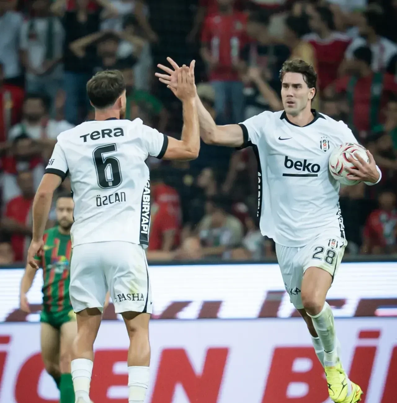 Beşiktaş'a Dusan Vlahovic şoku: Sırp basını açıkladı