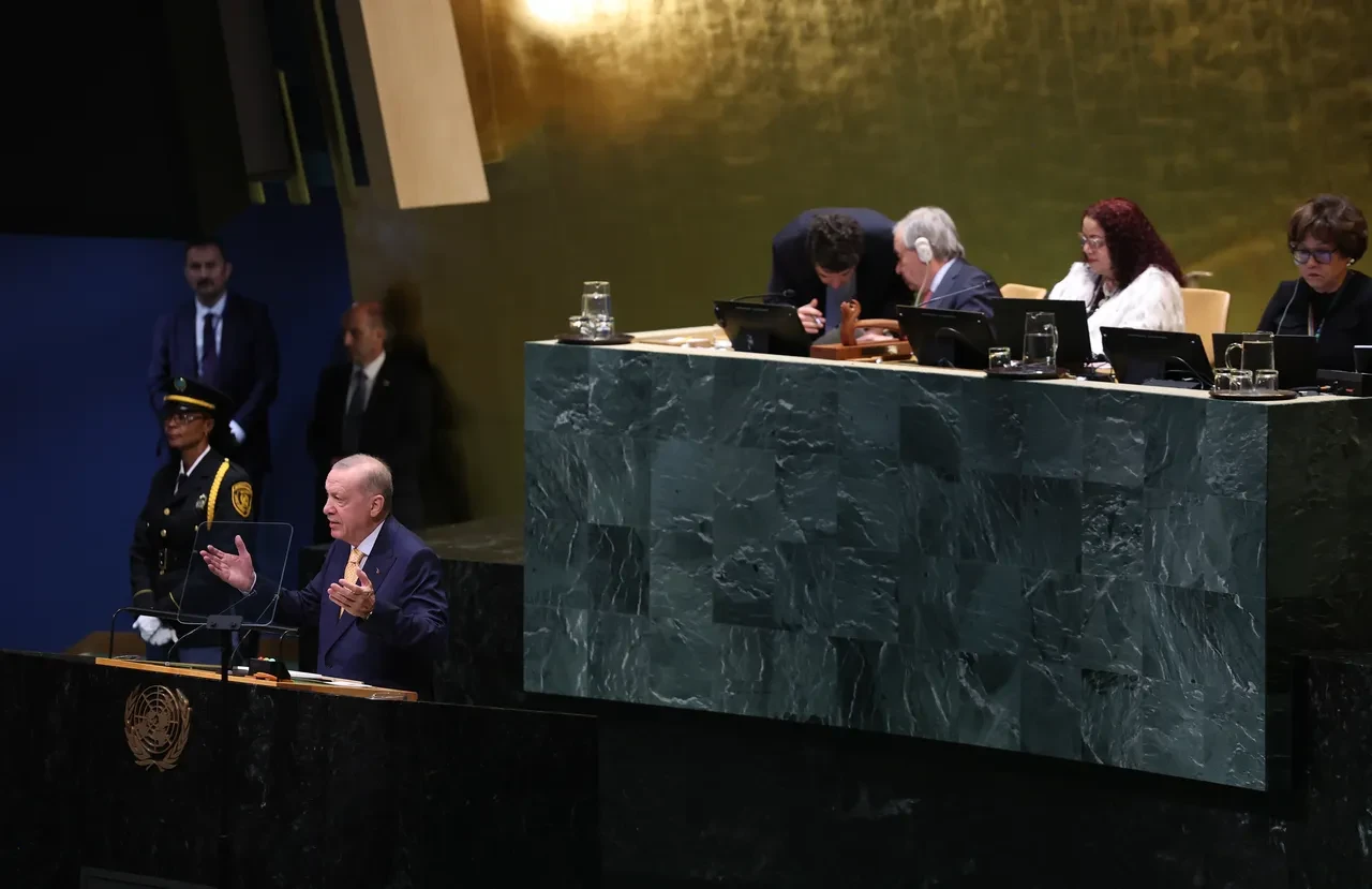 Cumhurbaşkanı Erdoğan BM 81. Genel Kurulu'nda dünya liderlerine seslendi: "Gazze çağımızın en utanç verici temerküz kampıdır"