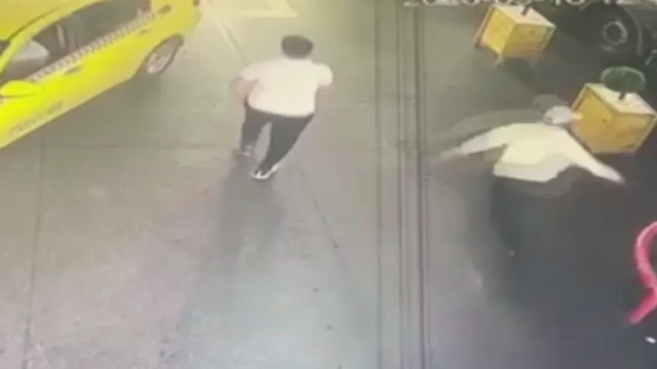 Esenyurt'ta benzinlikte pompacıya silahlı saldırı