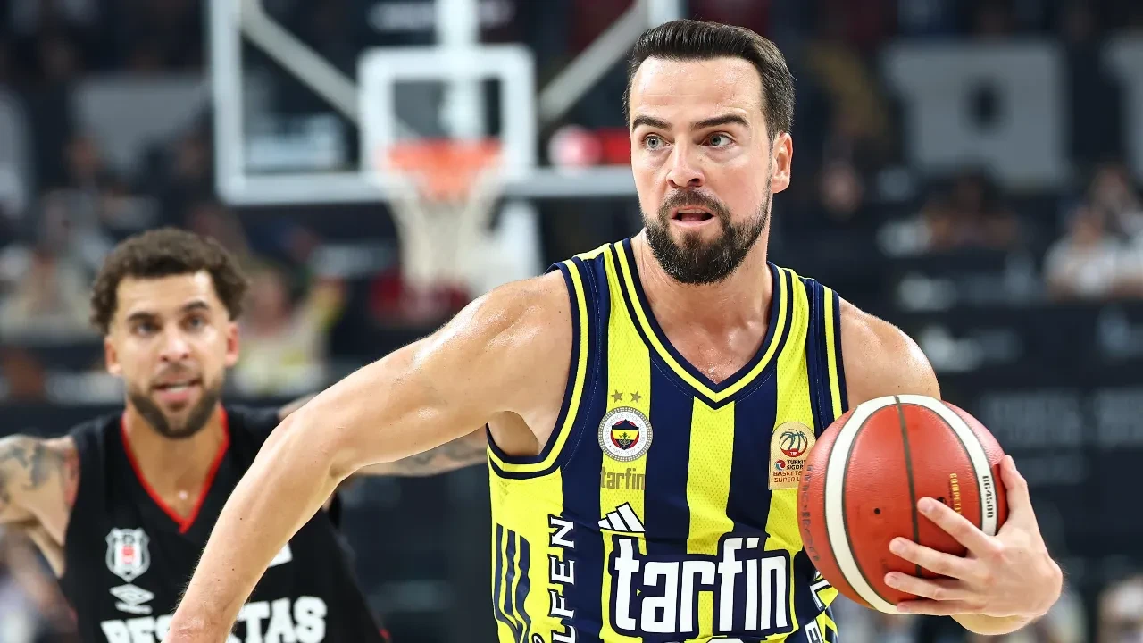 Fenerbahçe Tarfin'de Melih Mahmutoğlu'ndan derbi galibiyeti açıklaması! 