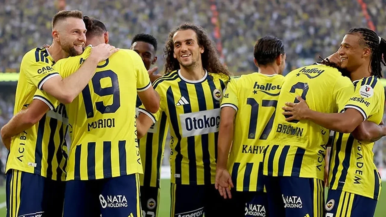 Fenerbahçe'de Eyüpspor maçı öncesi soyunma odasında konuşulanlar ortaya çıktı! Aziz Yıldırım'dan İsmail Kartal'a olay sözler