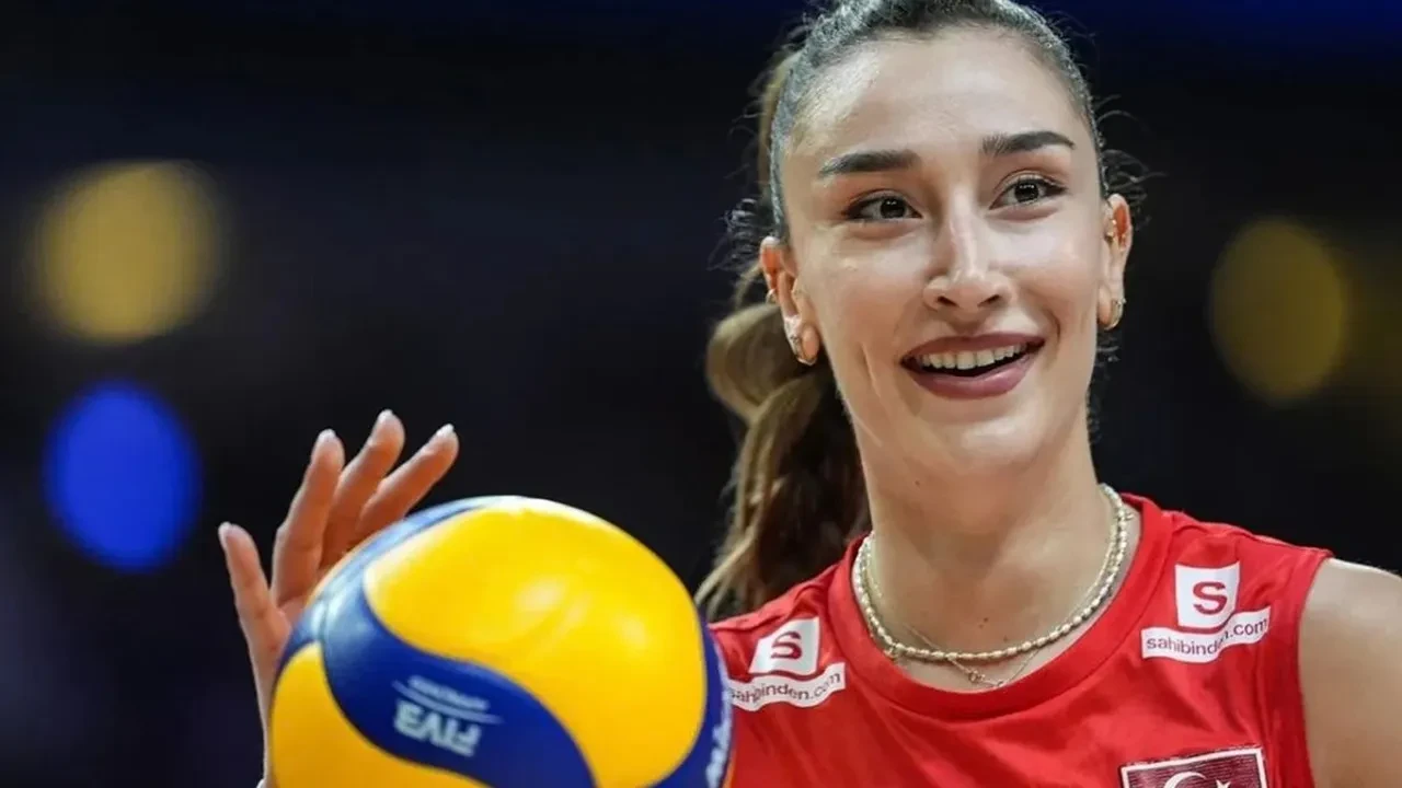 Hande Baladın ve Onuralp Bitim aşkında kriz mi çıktı? Sosyal medya hamleleri kafa karıştırdı