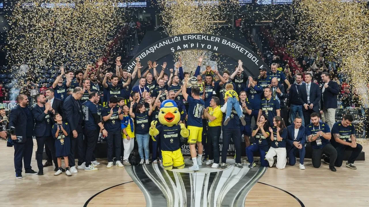 Jasikevicius'tan Alimpijevic'e büyük üstünlük! Başantrenörlerin savaşında 6. zafer