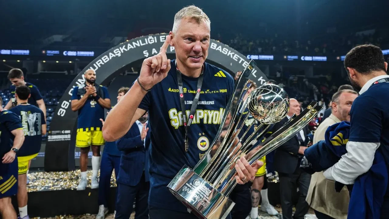Jasikevicius'tan Alimpijevic'e büyük üstünlük! Başantrenörlerin savaşında 6. zafer