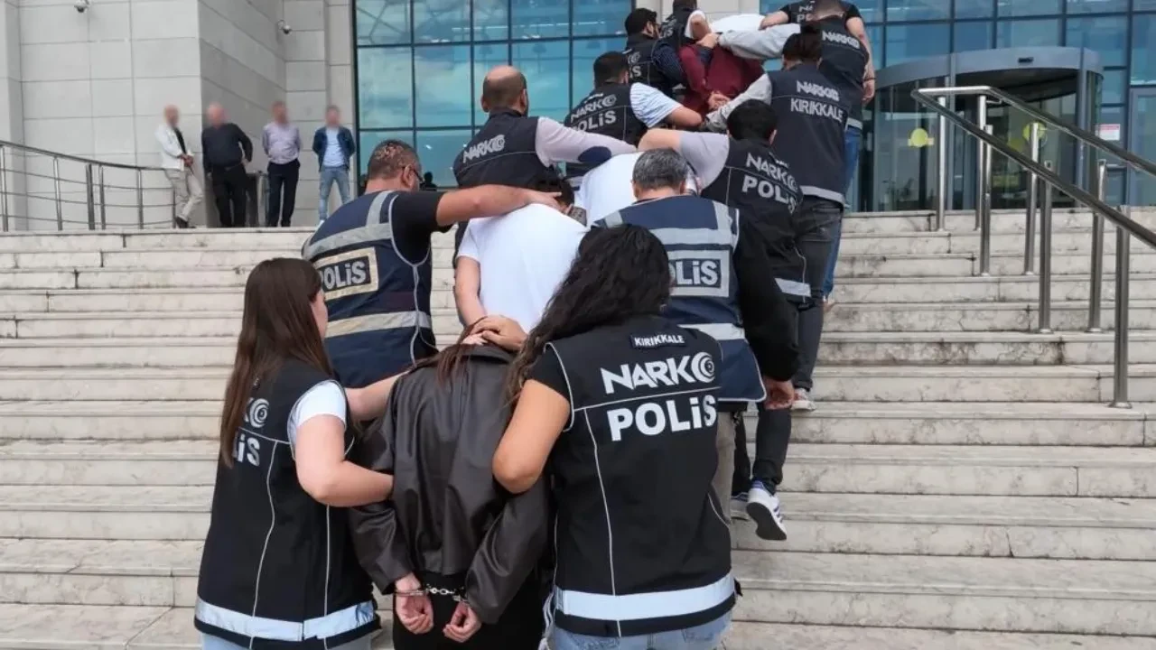 Kırıkkale’de öğrenci hareketliliğinde dev uyuşturucu operasyonu: 12 milyon liralık sentetik hap ele geçirildi