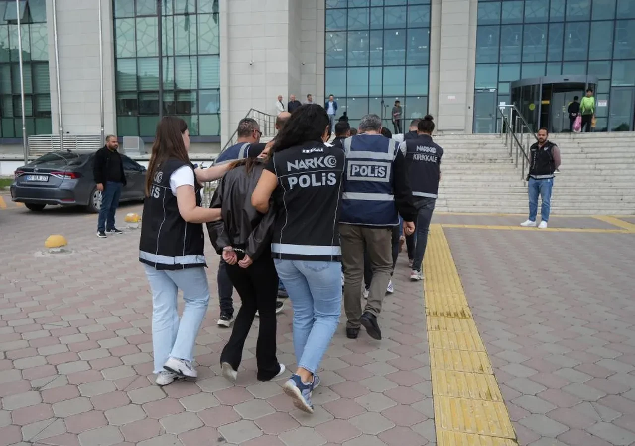 Kırıkkale’de öğrenci hareketliliğinde dev uyuşturucu operasyonu: 12 milyon liralık sentetik hap ele geçirildi