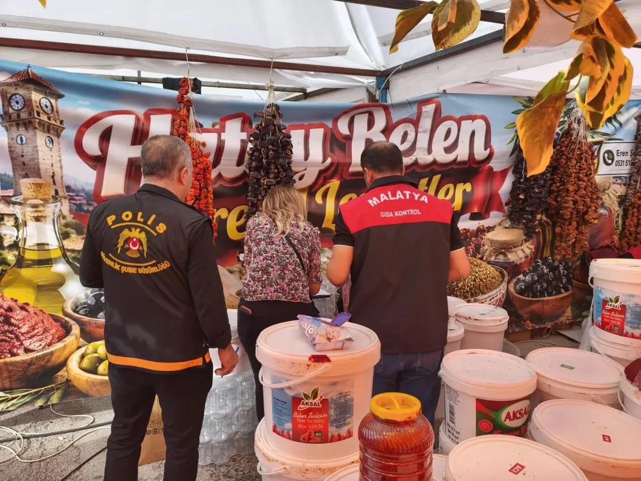 Malatya'da yöresel ürünler fuarında hileli gıda operasyonu: Kilolarca sucuk ve yağlar imha edilecek