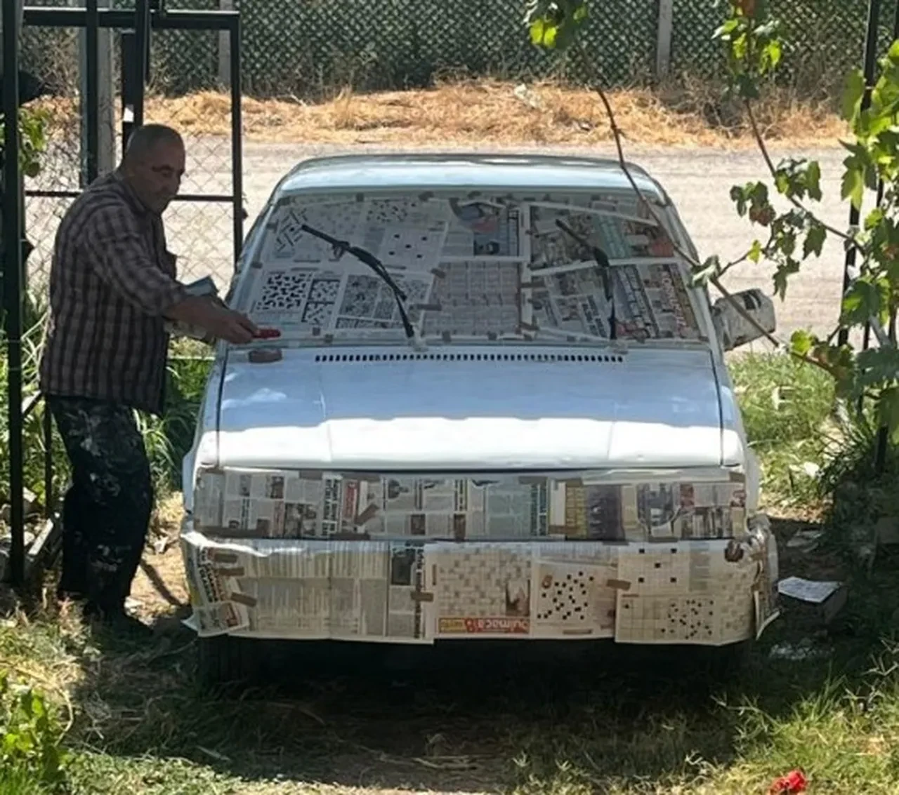 Sanayideki fiyatları duyunca ağzı açık kaldı, 10 bin TL’ye tüm işlemi haletti! 33 yıllık otomobiline kendi imzasını attı