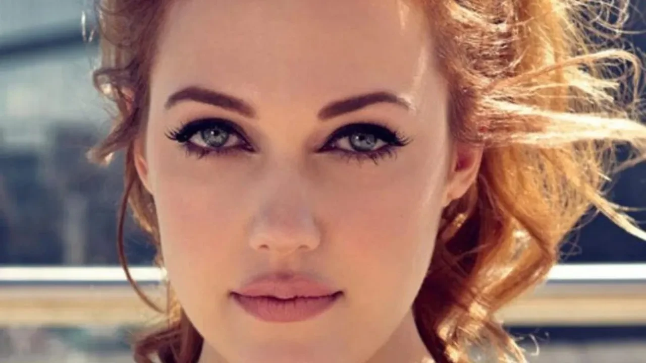 Aşk ve Taht'ın Destina'sı Merjem Siljak'tan Meryem Uzerli itirafı: “Ben de fanıyım”