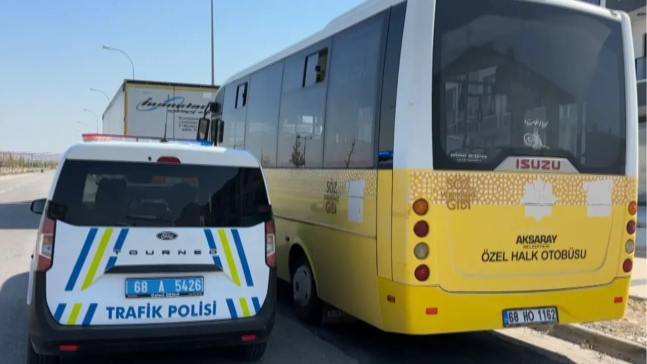  Aynı hattın iki şoförü durakta birbirine girdi: Yolcu alma kavgasında otobüse ateş açıldı