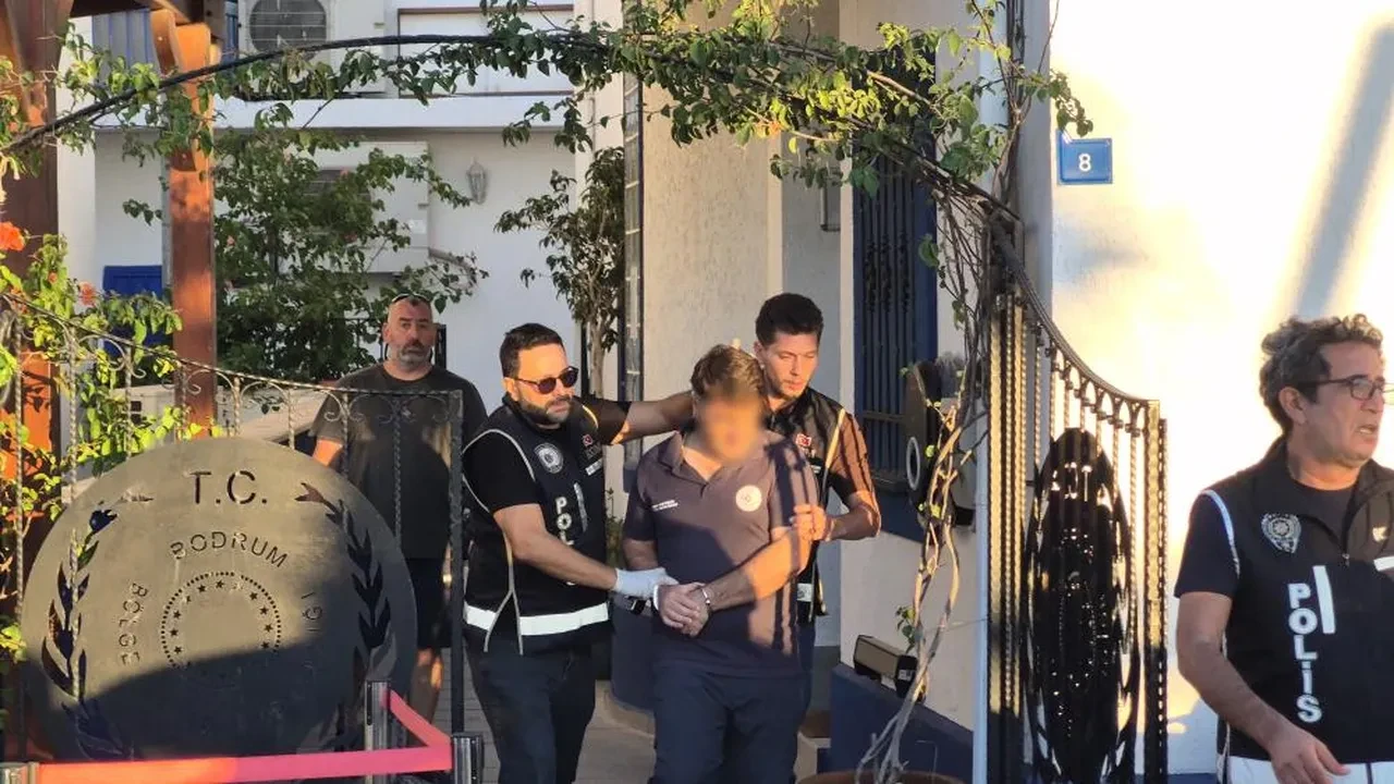 Bodrum Bölge Liman Başkanı rüşvet soruşturması kapsamında suçüstü yakalanarak gözaltına alındı