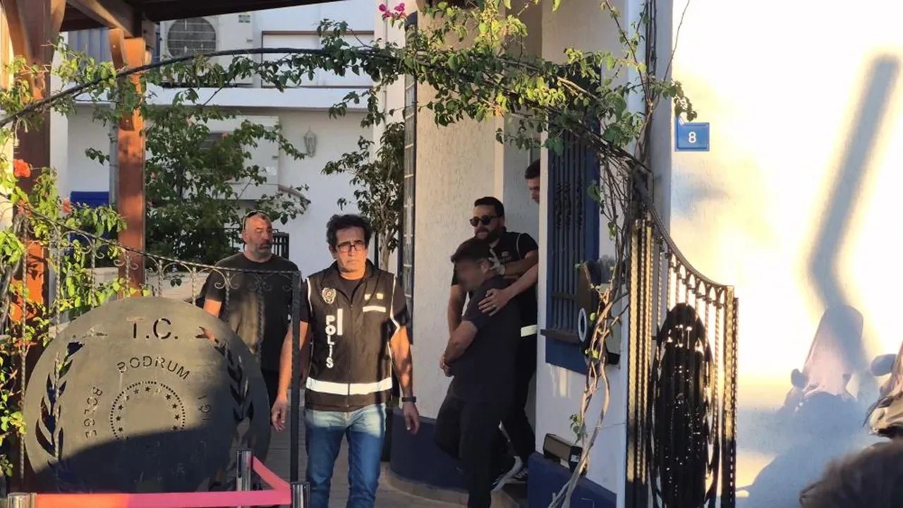 Bodrum Bölge Liman Başkanı rüşvet soruşturması kapsamında suçüstü yakalanarak gözaltına alındı