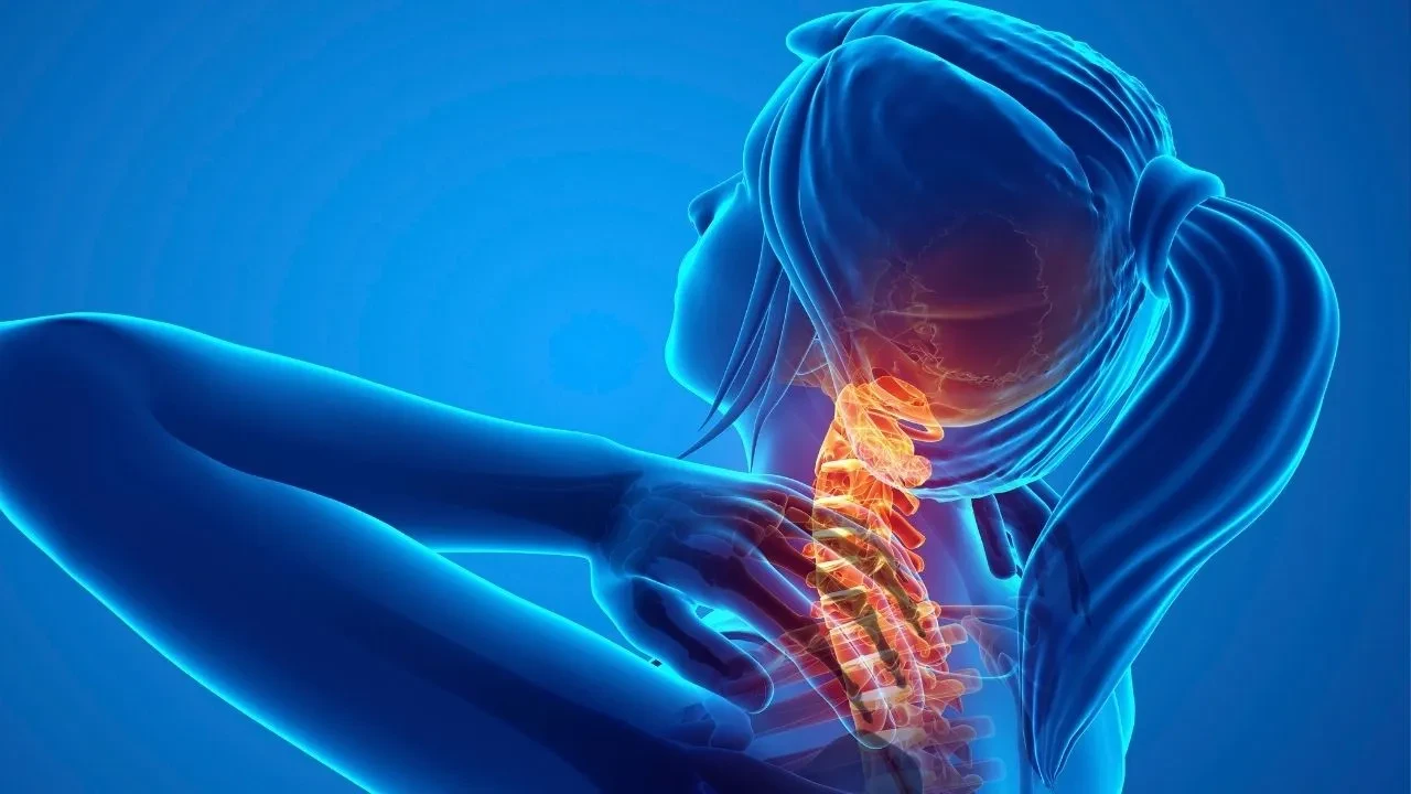 Boyun ağrısı neden geçmez? Boyun ağrısı kola vuruyorsa dikkat