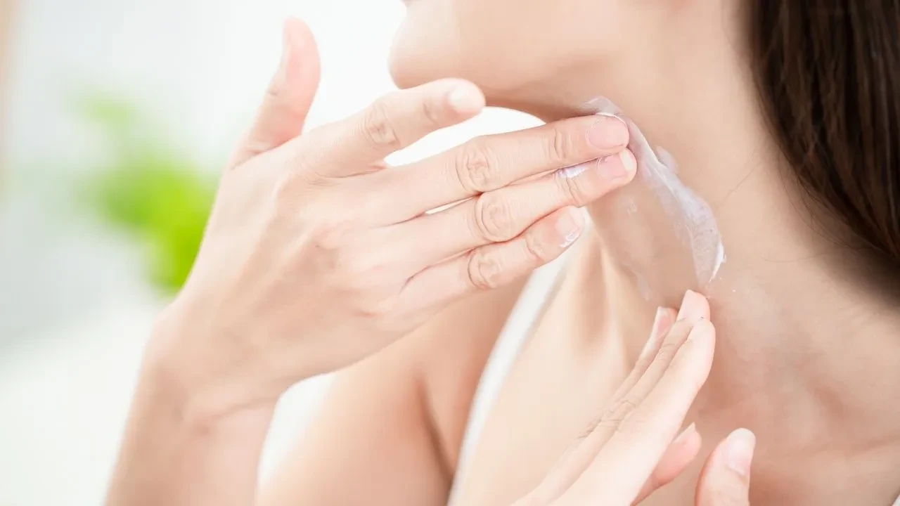 Boyun ve çene bölgesi nasıl sıkılaşır? Yaş ilerledikçe değişen bölgeye dikkat