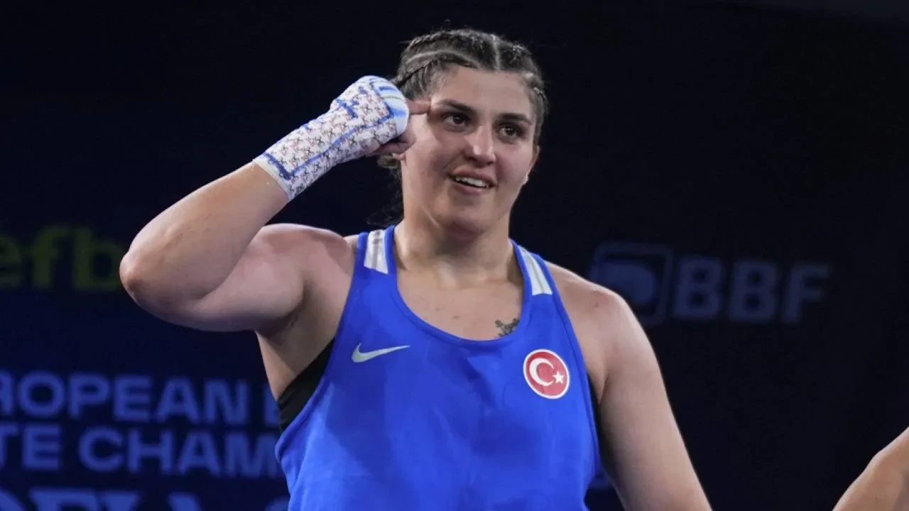Busenaz Sürmeneli, Avrupa Şampiyonası'nda finale yükseldi! Final tarihi ve Busenaz'ın rakibi belli oldu