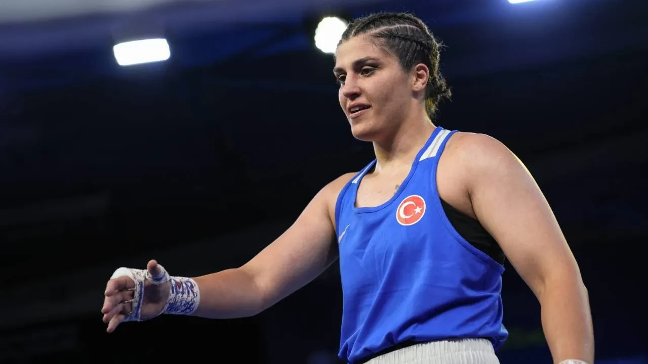 Busenaz Sürmeneli, Avrupa Şampiyonası'nda finale yükseldi! Final tarihi ve Busenaz'ın rakibi belli oldu