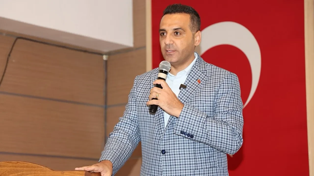 CHP'li Çiğli Belediye Başkanı Onur Emrah Yıldız AK Parti'ye geçiyor iddiası: Telefonlara cevap vermiyor