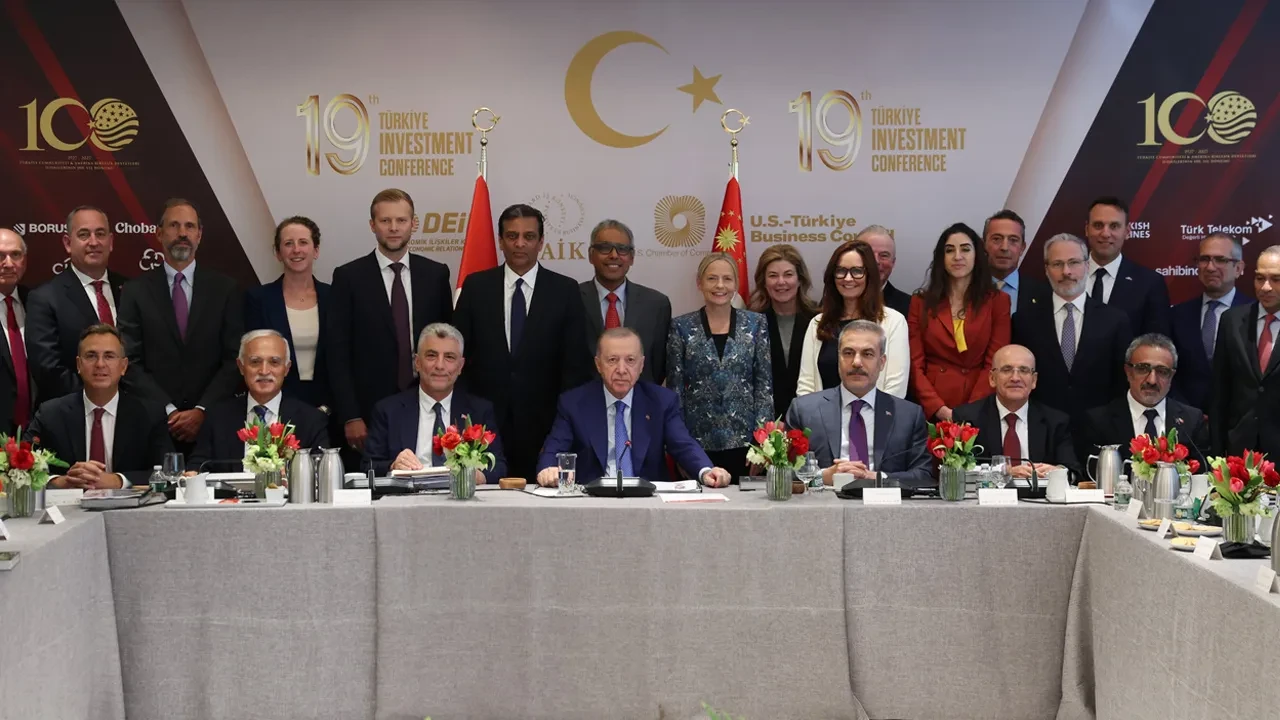 Cumhurbaşkanı Erdoğan New York'ta iş insanlarına Türk ekonomisinin özelliğini açıkladı: Şoklara direnç kazanmıştır