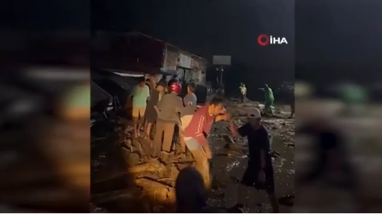 Endonezya’da sel felaketi! 1 ölü, 4 yaralı 