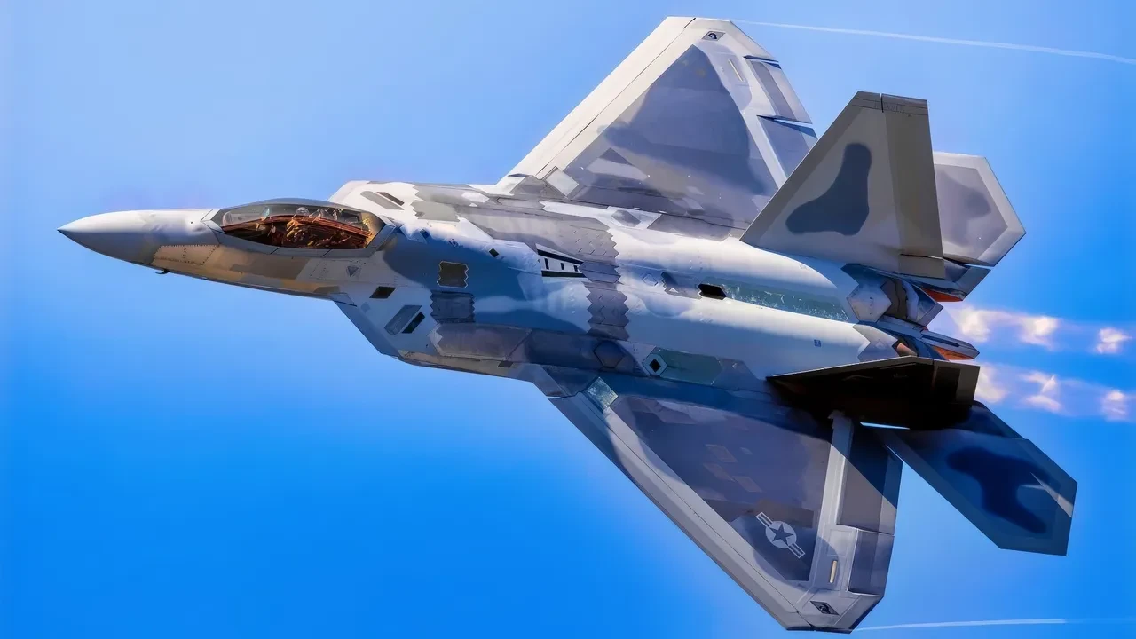 F-22 Raptor’da yıllar sonra büyük değişiklik: İlk kez görüntülendi