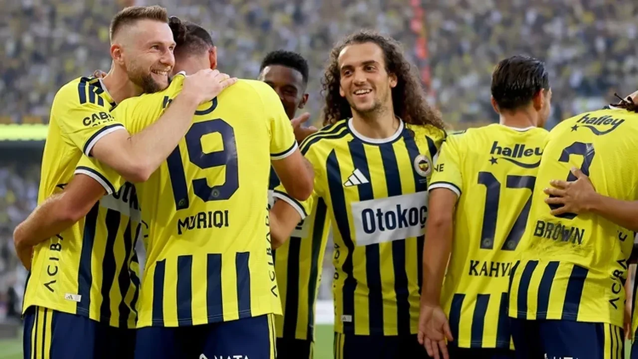 Fenerbahçe transferde Galatasaray ile karşı karşıya! Ocak ayında dev rekabet: Faslı yıldız Süper Lig yolunda