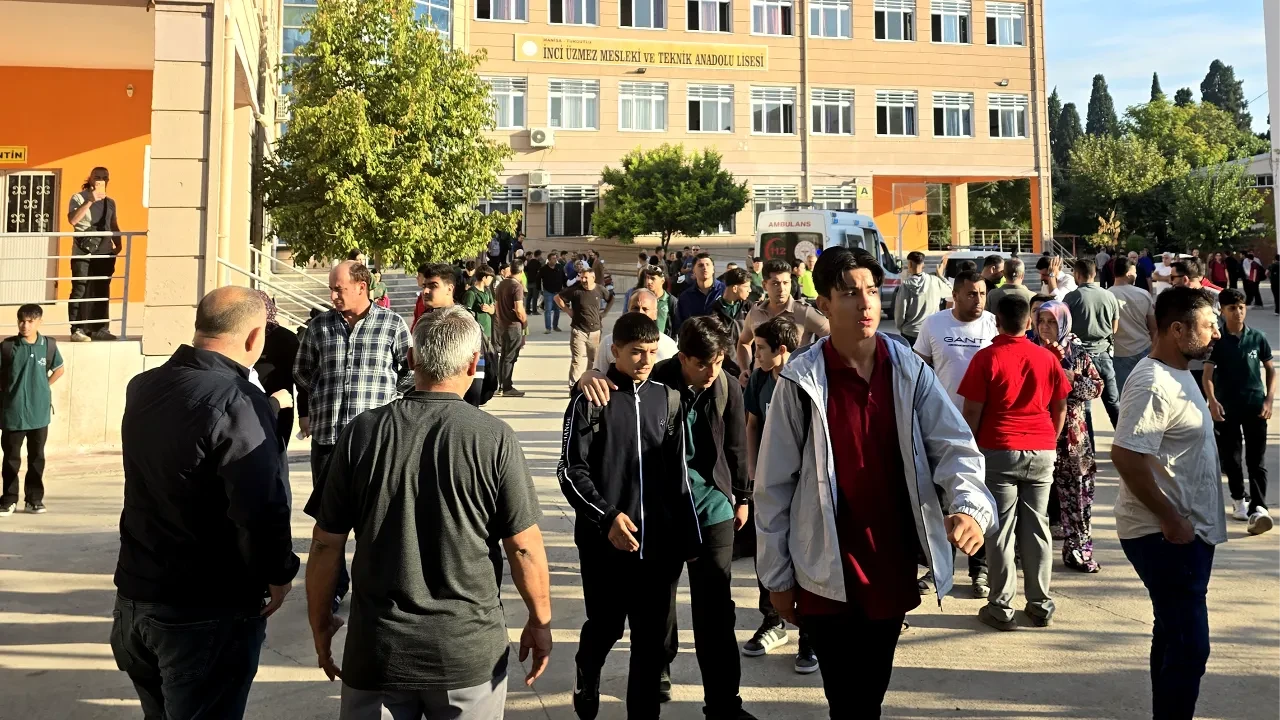 Manisa'daki okul saldırısında son durum! Valilik yaralı öğrencilerin sağlık durumunu açıkladı