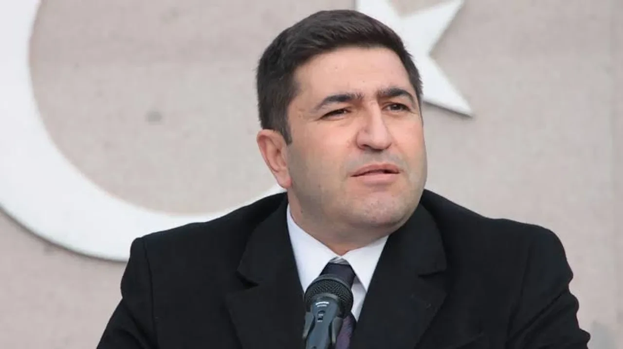 Mansur Yavaş'tan sonra CHP'de peş peşe istifalar: Yedi belediye başkanı daha ayrıldı