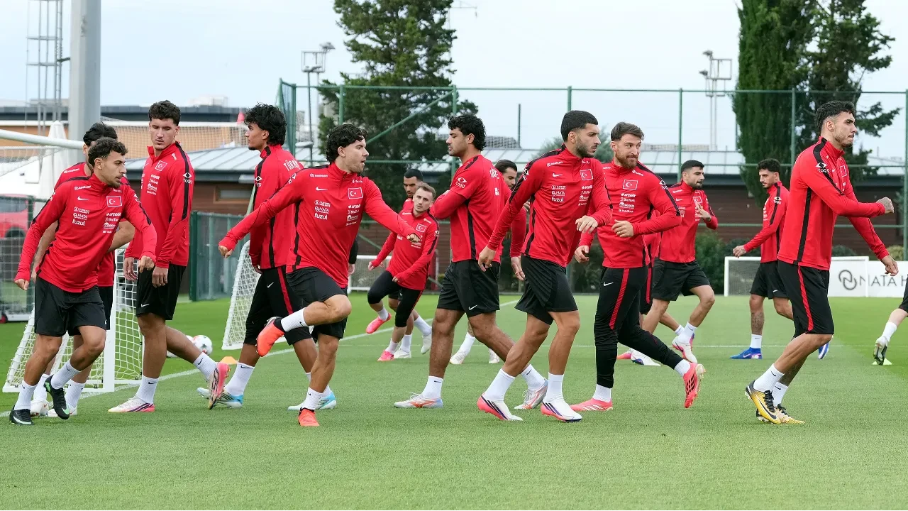 Milliler, Fransa hazırlıklarını sürdürdü! 2 oyuncu antrenmanda yer almadı