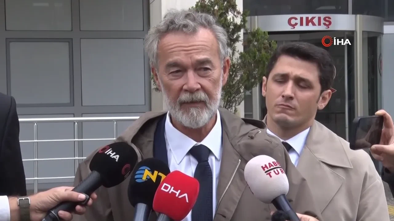 Oyuncu Sedat Savtak, Kaşif Kozinoğlu soruşturmasında ifade verdi: Sözleşmenin gerektirdiklerini yapmak zorundayız