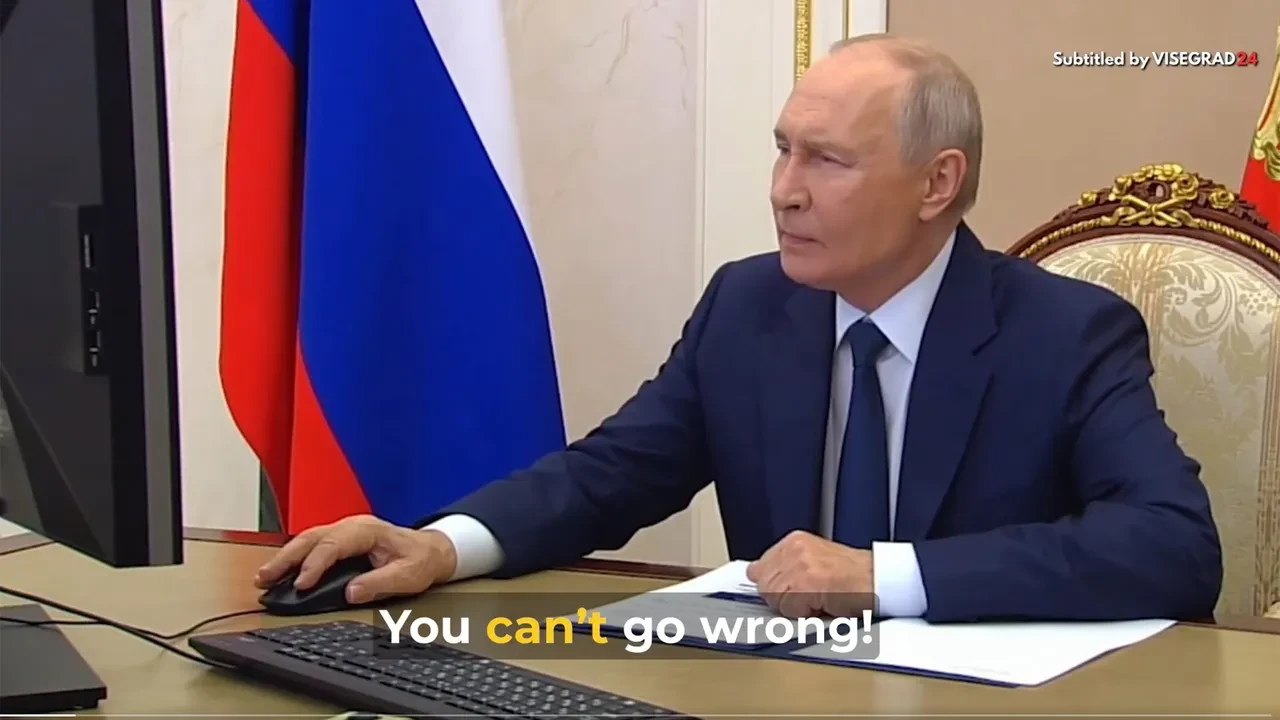 Putin’in oy kullandığı bilgisayardaki yazı gündem oldu! İki ayrıntı dikkat çekti