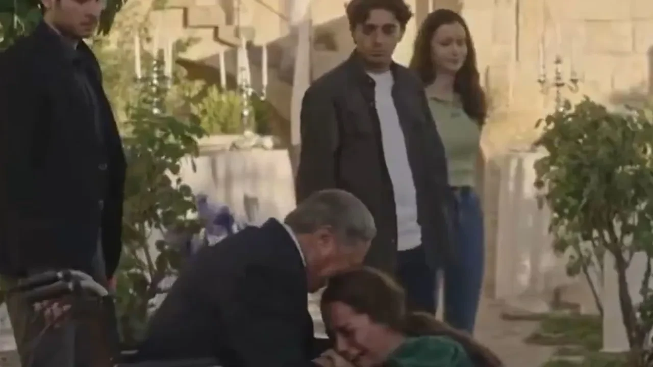 Sevdan Bir Ateş’in Leyla’sı Özge Özacar’ın o sahnesi yürekleri dağladı! O anlara yorum yağdı