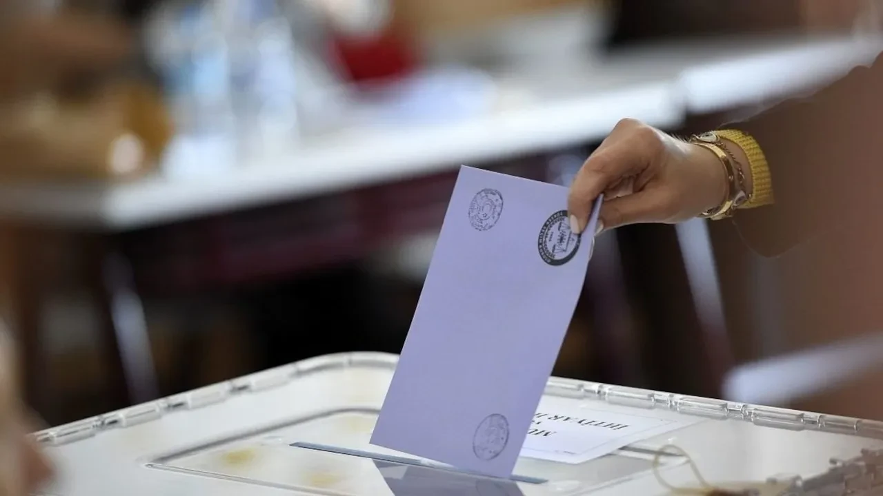Son seçim anketi: AK Parti'den 10 puan fark, Anahtar Parti sürprizi