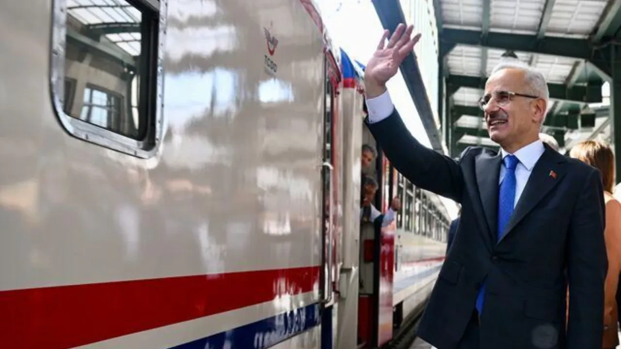 Bakan Uraloğlu duyurdu: Efsane tren Orient Express 30 Eylül'de İstanbul’da