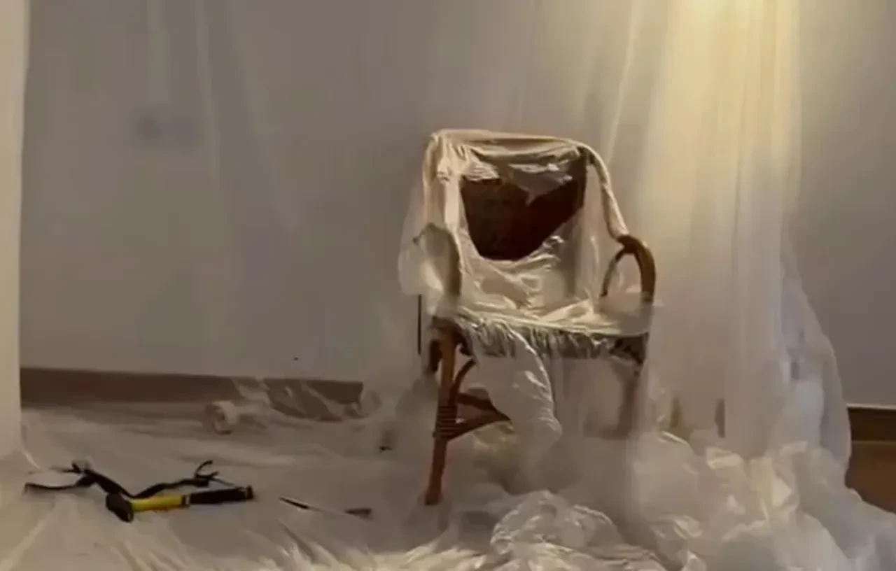 Başına gelecekleri anladı, kız arkadaşını tembihledi! Evdeki işkence odası böyle bulundu