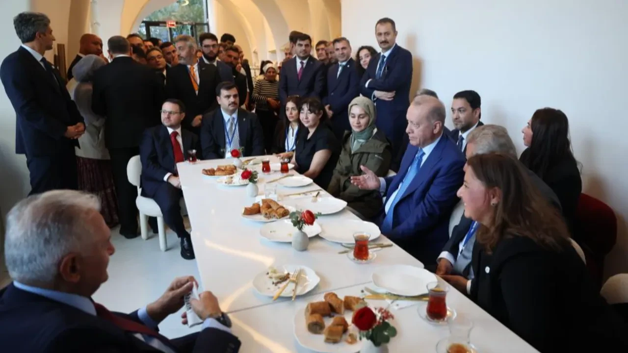 Cumhurbaşkanı Erdoğan New York’ta Türk pastanesini ziyaret etti