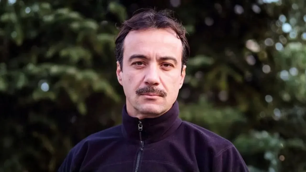 Devrim Nas’ın Tuzlu Kahve paylaşımı kafaları karıştırdı! Doktorlar’ın Arslan’ı Tuzlu Kahve’ye mi konuk oluyor?