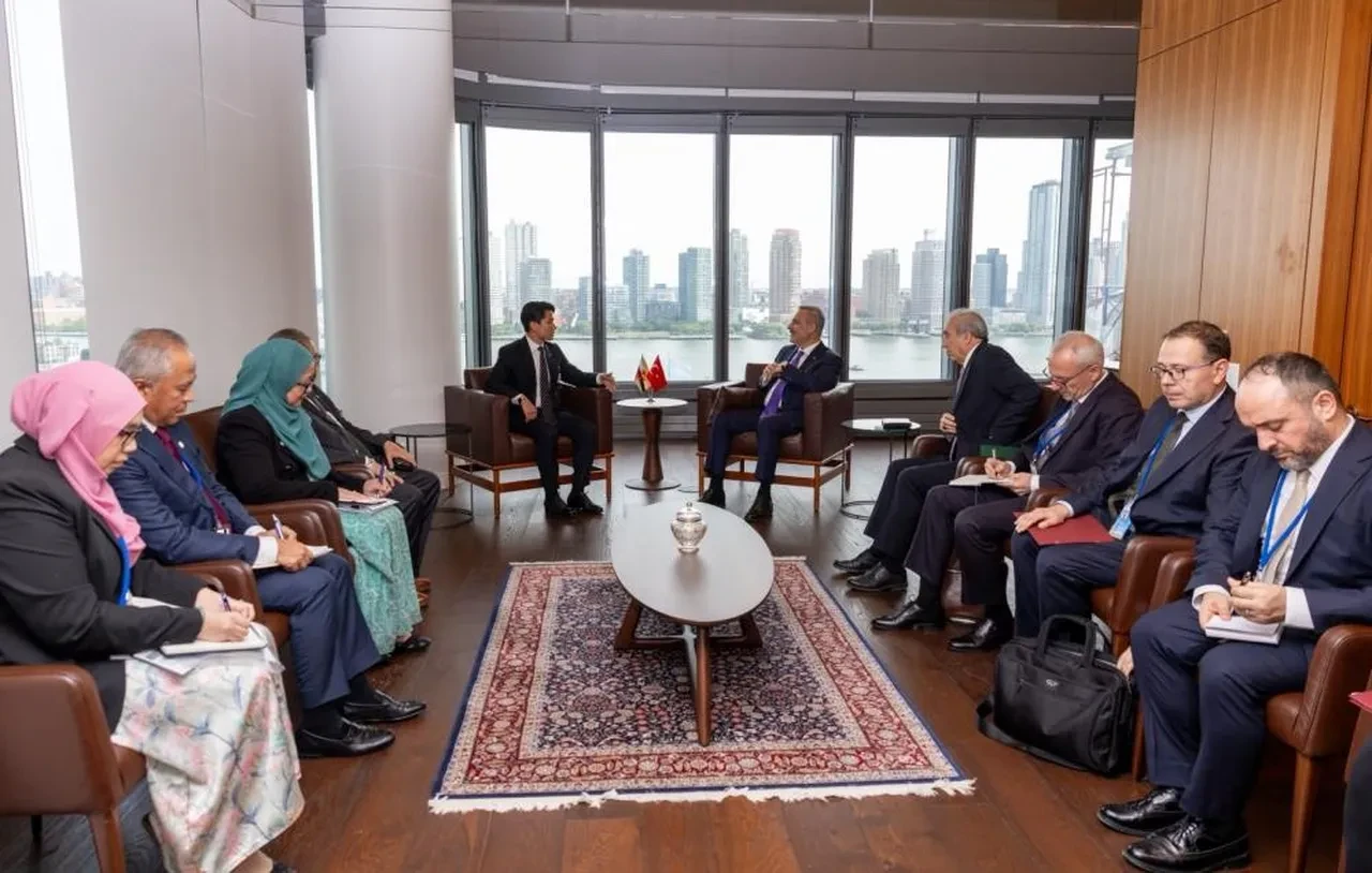 Dışişleri Bakanı Hakan Fidan, New York’ta Brunei Dışişleri Bakanı Prens Abdul Mateen ile görüştü