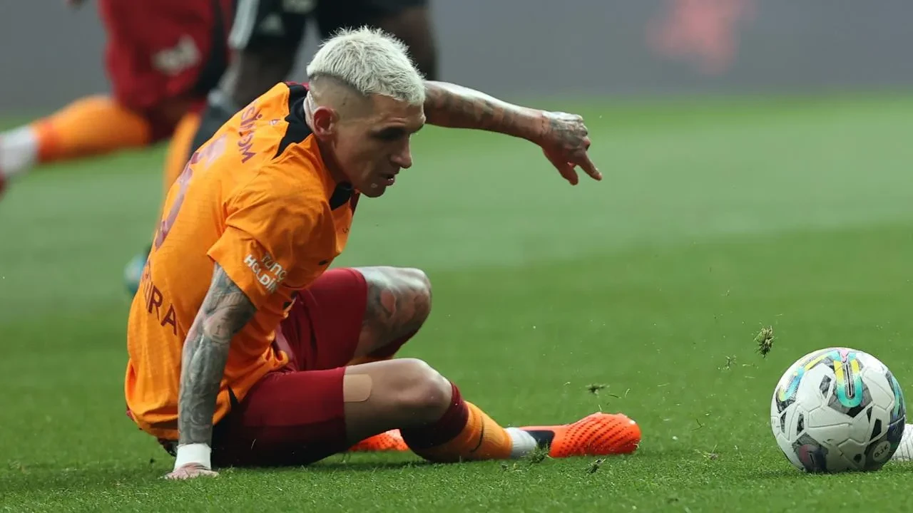 Lucas Torreira Galatasaray'dan ayrılıyor mu? Yıldız isim için dikkat çeken plan ortaya çıktı