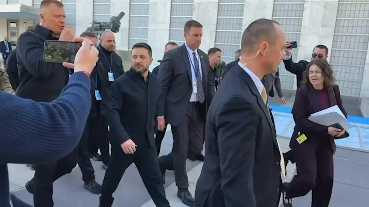 Rus muhabirin sorusu Zelenskiy'i çileden çıkardı! Küfürlü cevaba Rusya'dan sert karşılık