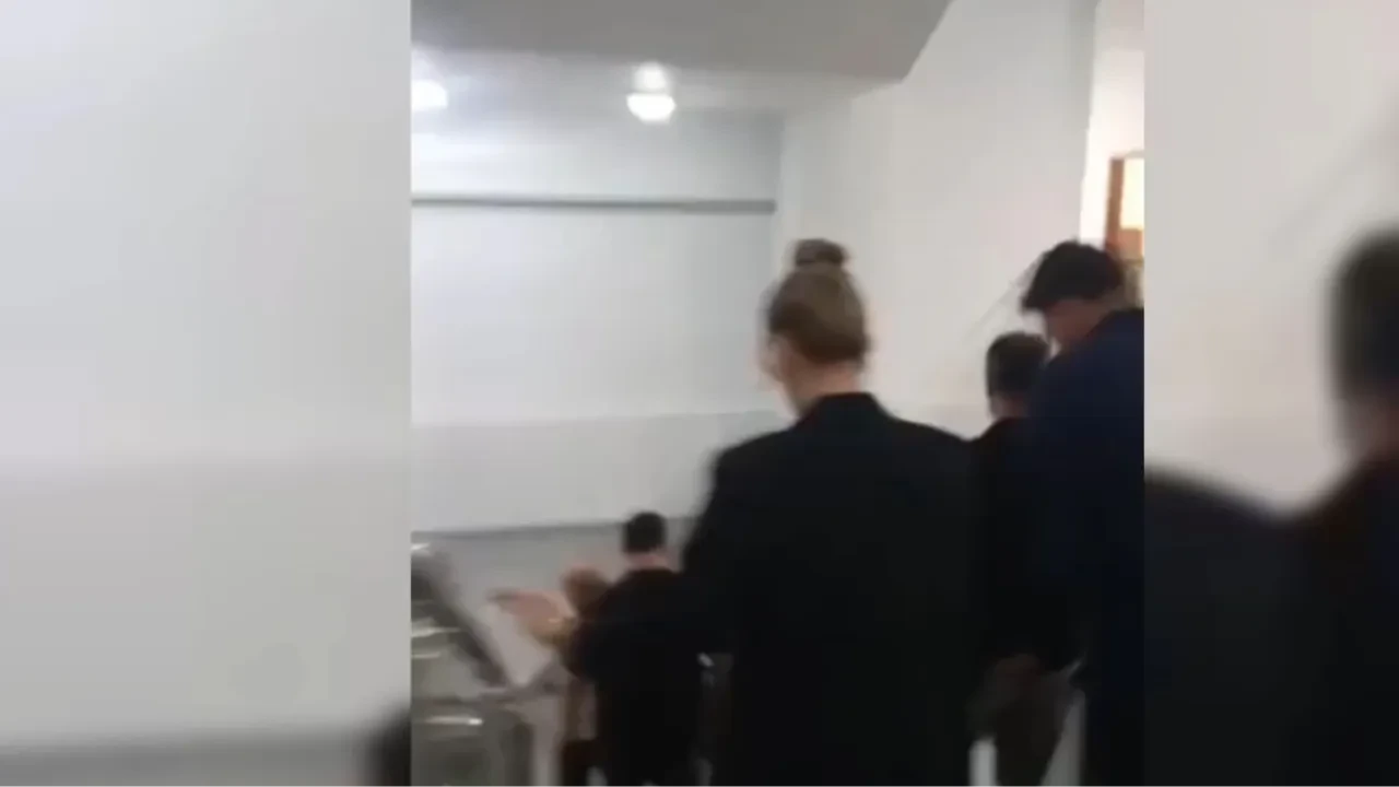 Şanlıurfa'daki deprem sonrası vatandaşların yaşadığı panik kamerada