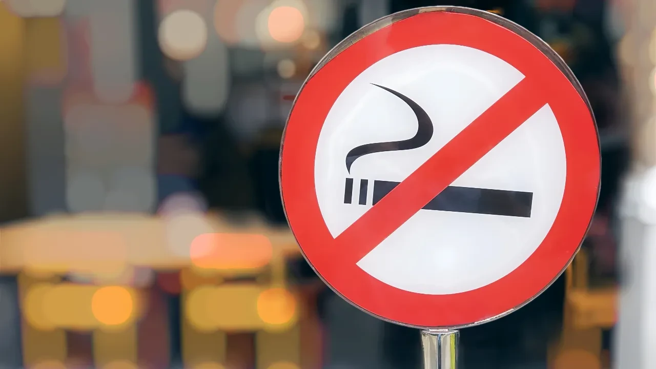 Sigara yasağında yeni milat! 1 Ocak 2015 sonrası doğanlara sigara satılmayacak, slim sigaralar piyasadan kalkacak