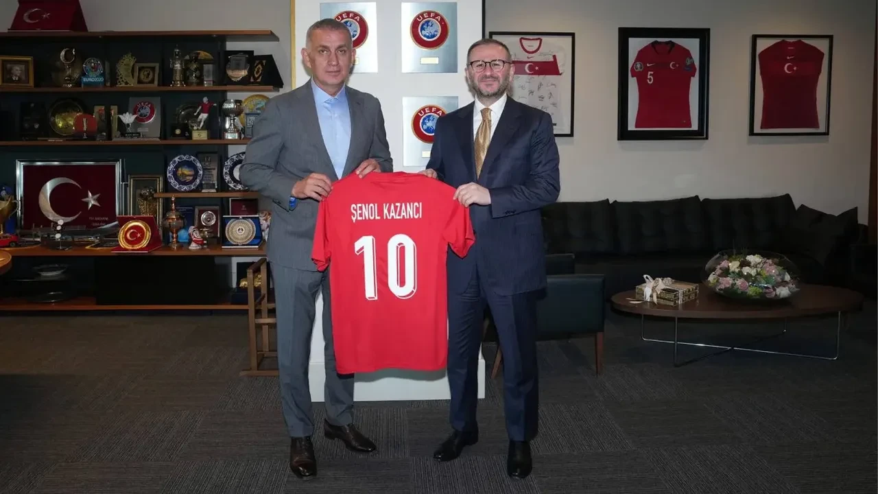 Süper Lig'in yeni yayıncısı belli oluyor! Amazon ve Saran Grup'tan dev ortaklık: Masadaki rekor teklif dudak uçuklattı