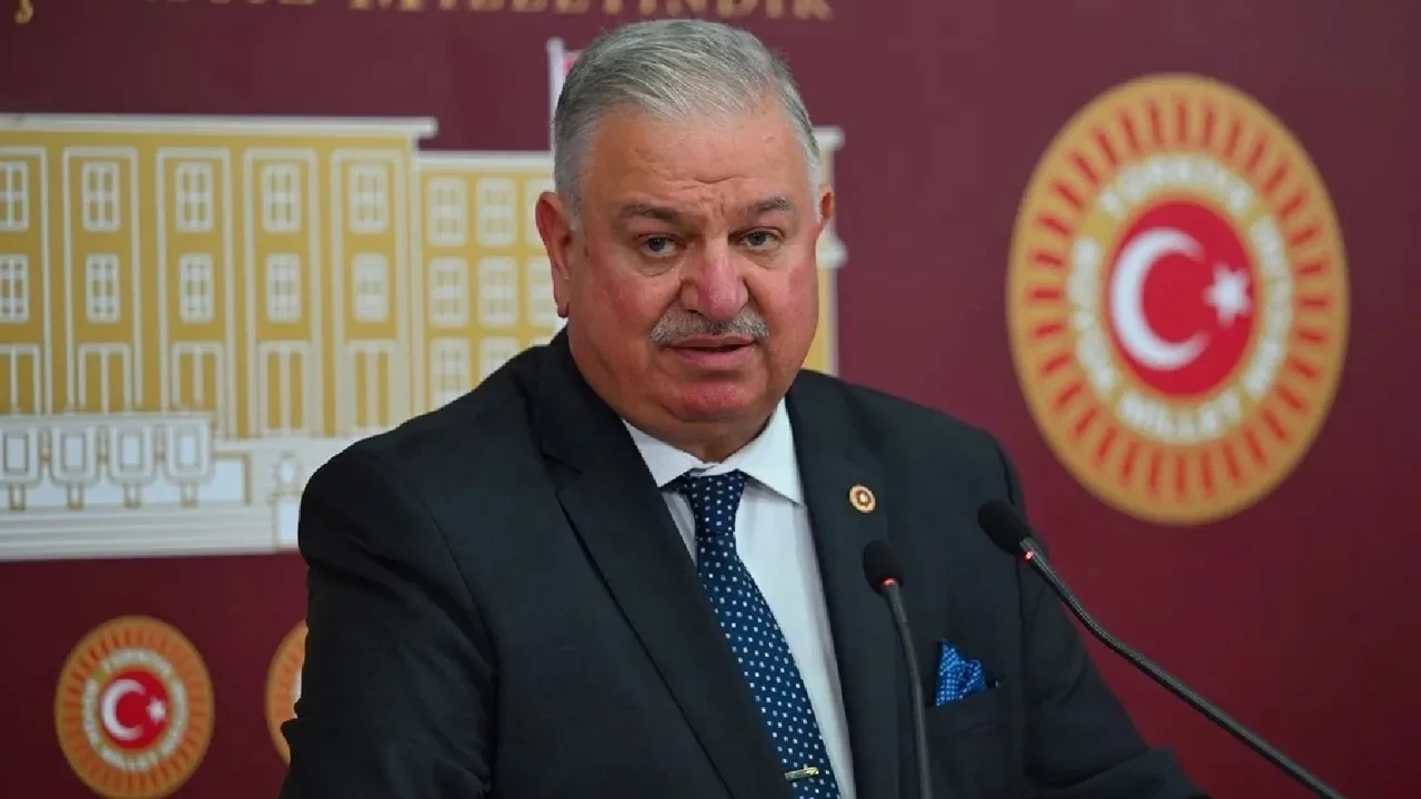 Yeniden Refah Partisi'nde istifa depremi: Ayrılığın sebebi belli oldu