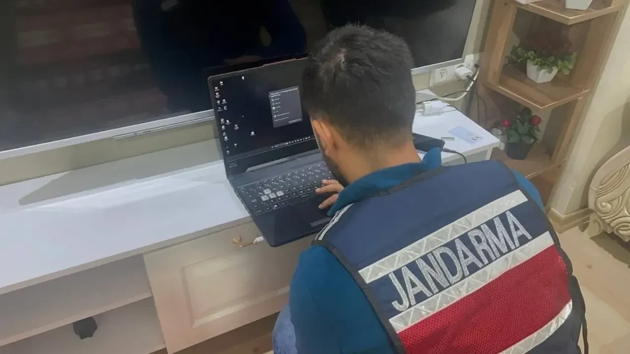 101 milyon kimlik verisi ile 118 milyon numara satan panel kurucuları yakalandı