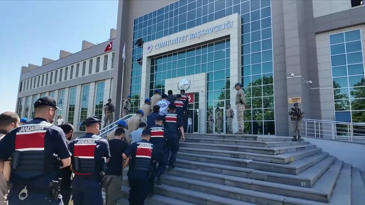 28 ilde DEAŞ operasyonu: 83 şüpheli yakalandı